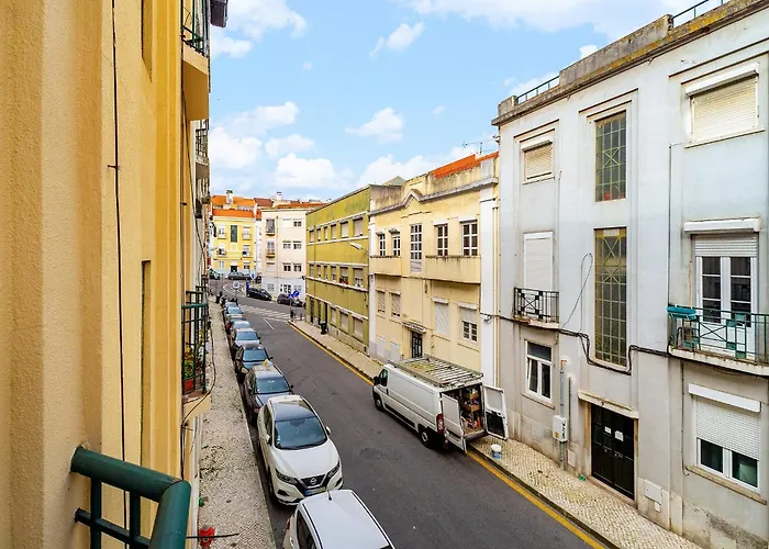 Whome Flat Near Penha De Franca Views